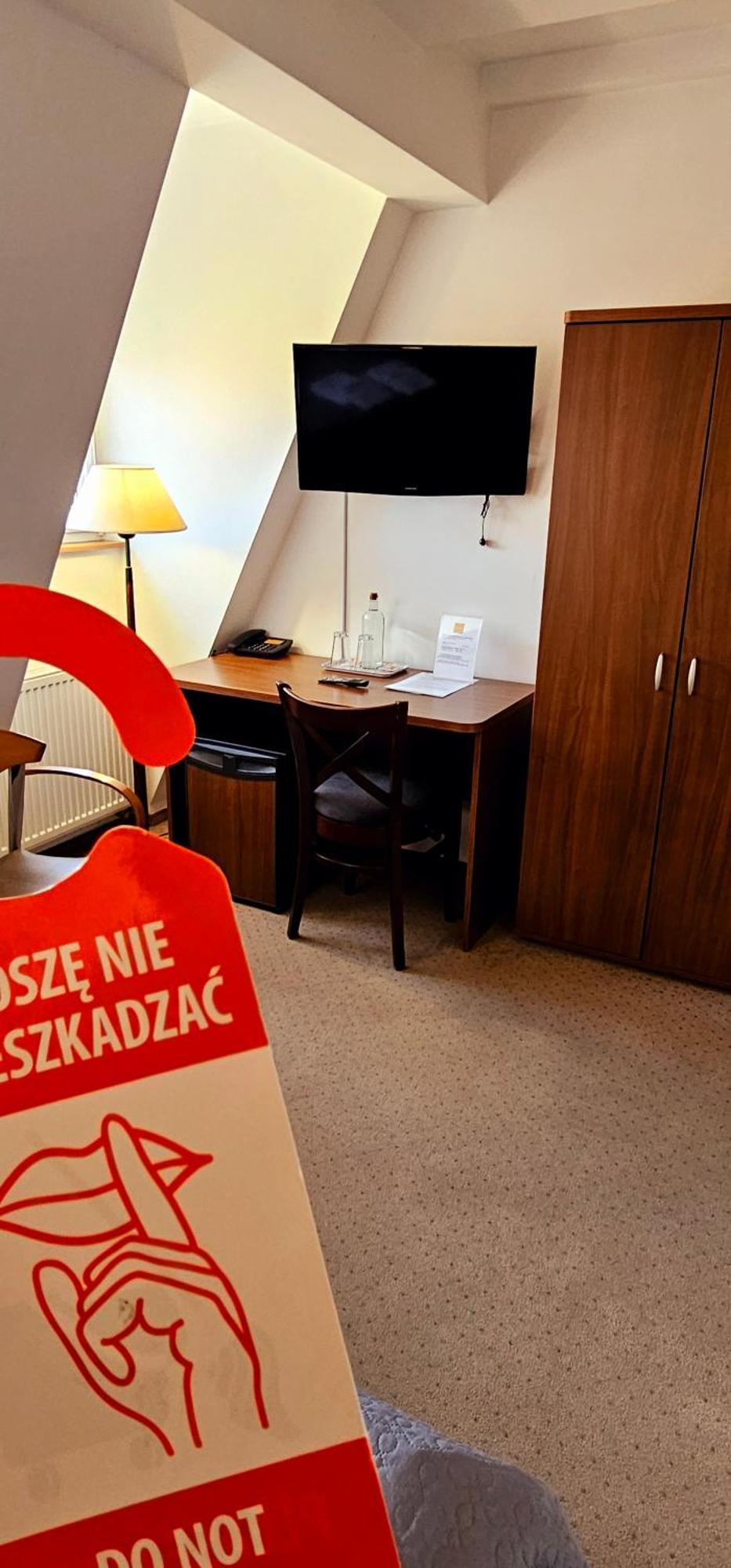 Hotel Siesta Swiebodzin Ngoại thất bức ảnh