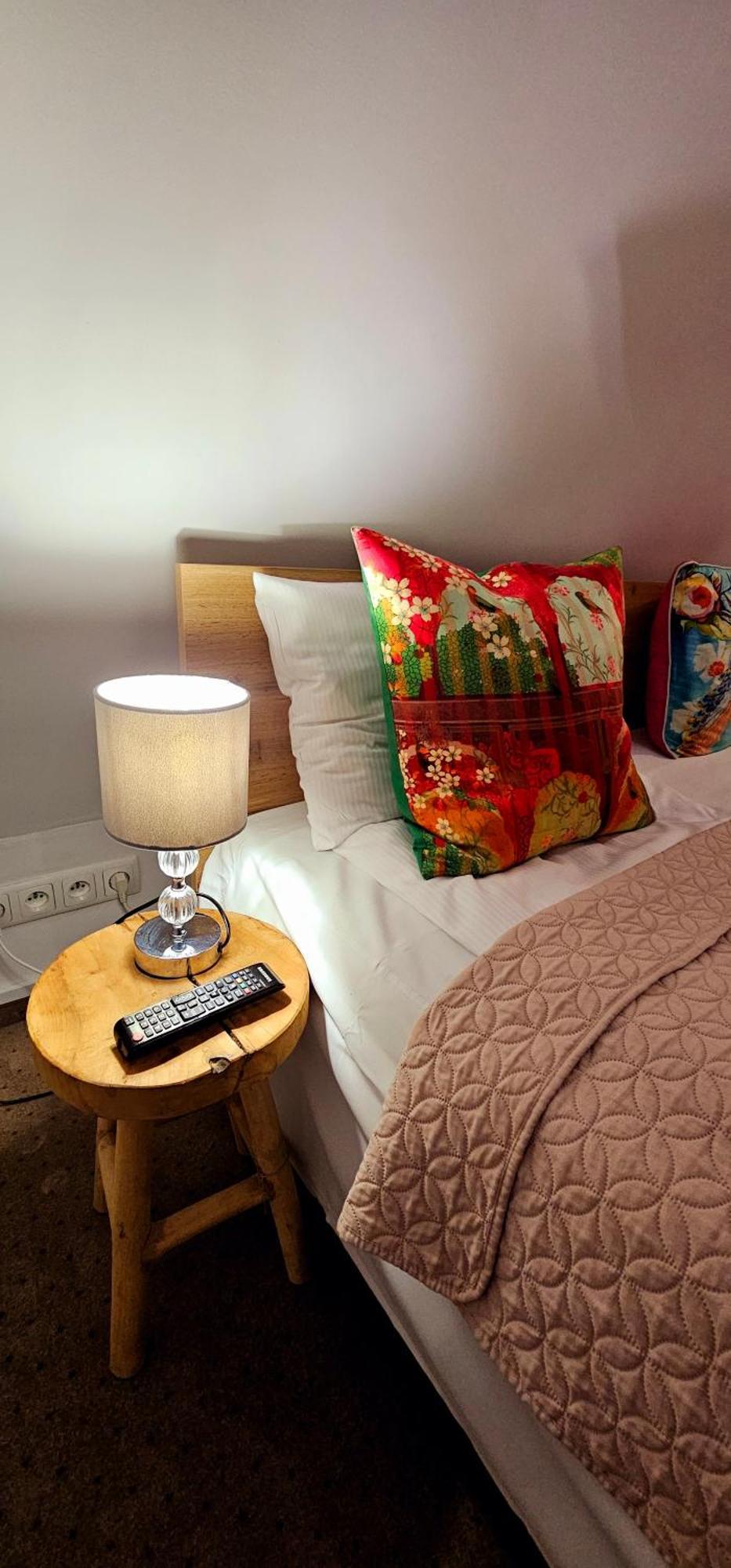 Hotel Siesta Swiebodzin Ngoại thất bức ảnh