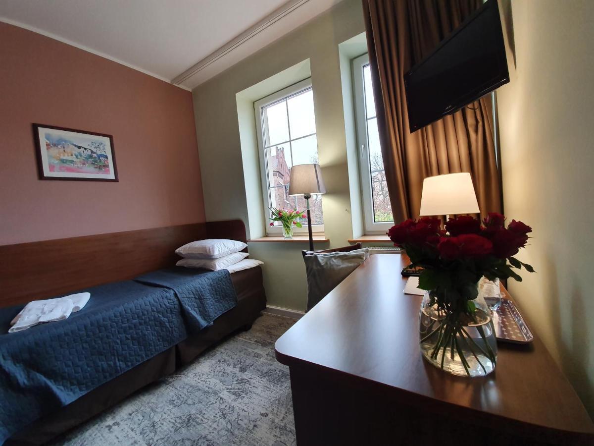 Hotel Siesta Swiebodzin Phòng bức ảnh
